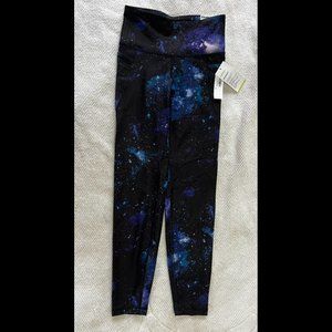 NWT Old Navy Galaxy 7/8 Elevate Leggings